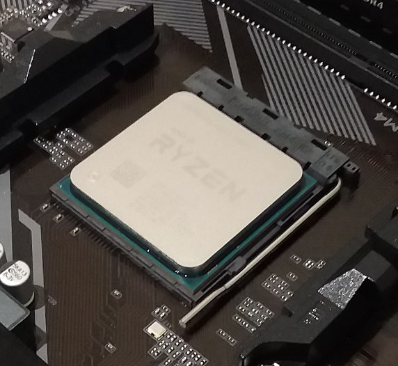 amd-ryzen-cpu-seated-properly.jpg