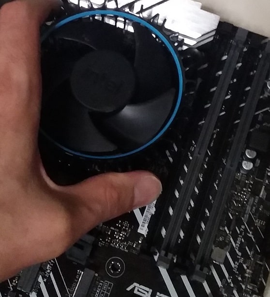 How to Install Intel Stock Cooler LGA 1700 (12/13th Gen)